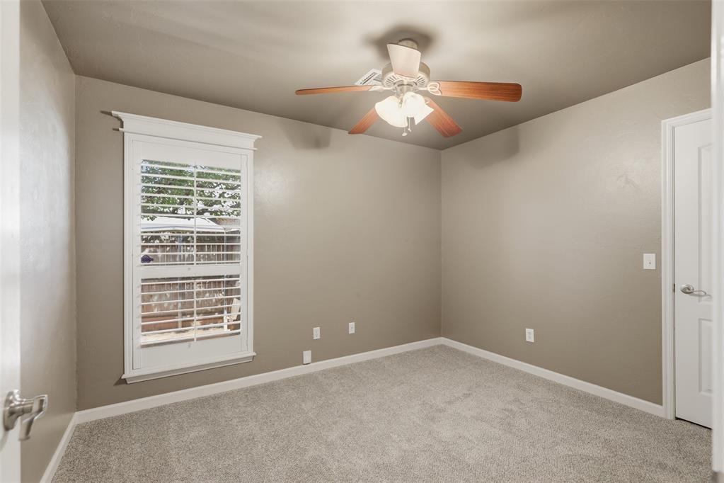 10716 Nw 37th Street Property Photo 25