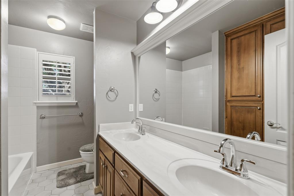10716 Nw 37th Street Property Photo 26