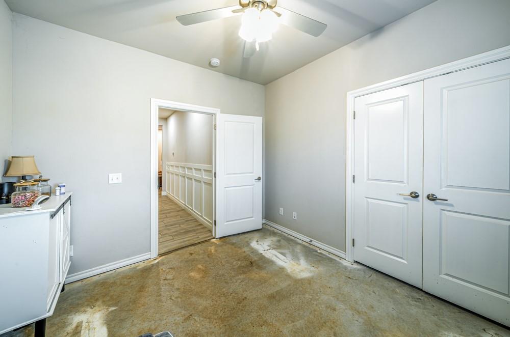 1807 W Forest Ridge Property Photo 32