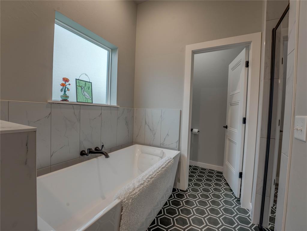 2309 El Cajon Street Property Photo 23