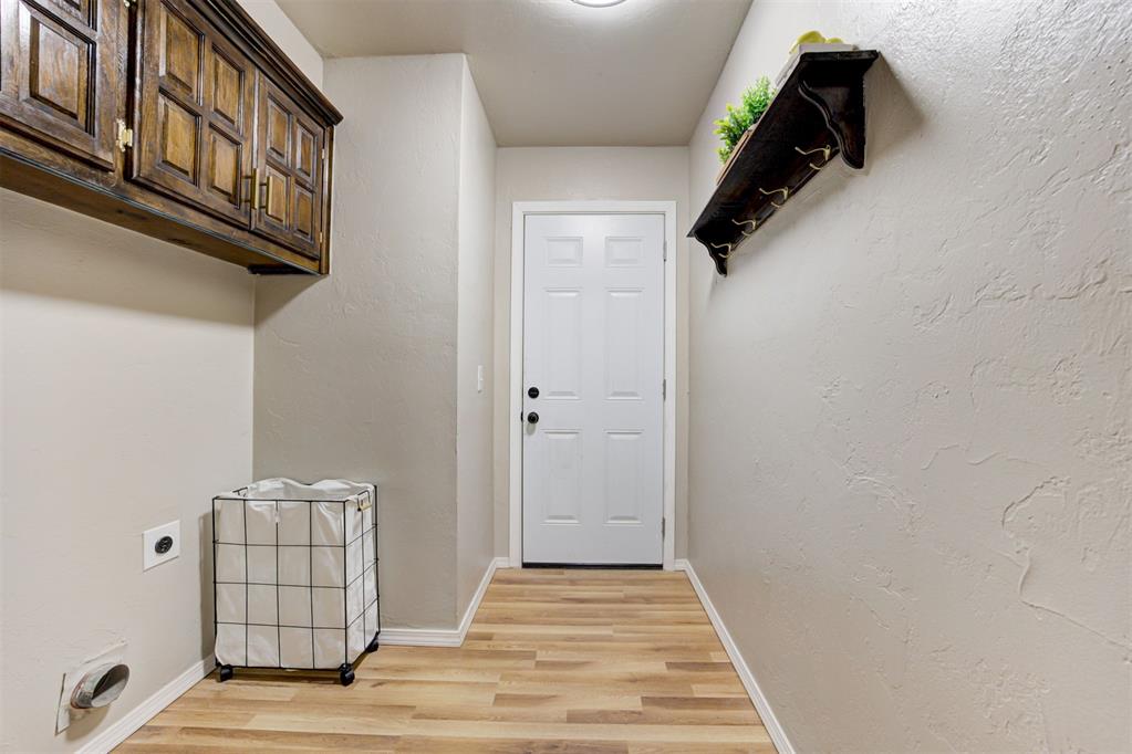 1002 S Pine Street Property Photo 32
