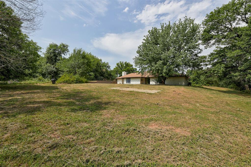 1002 S Pine Street Property Photo 36
