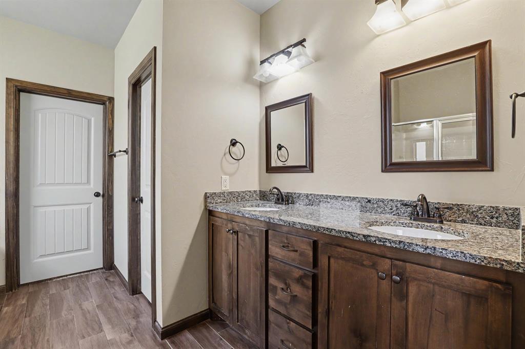 1022 Fox Run Lane Property Photo 18