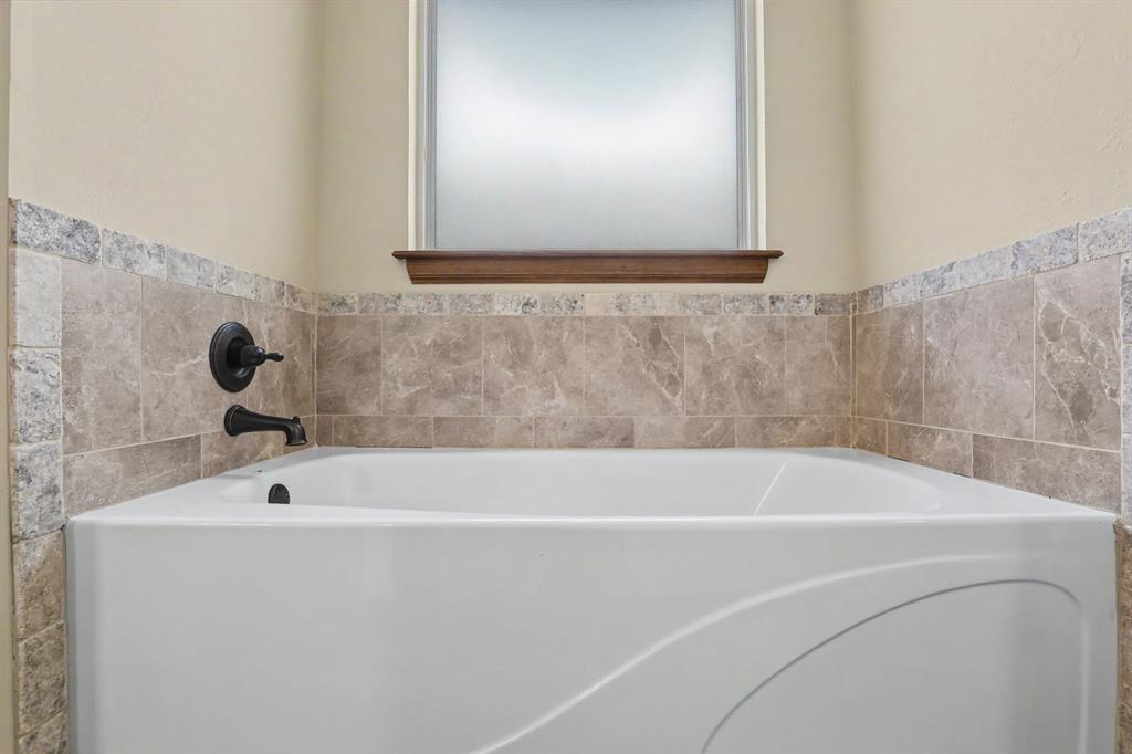 1022 Fox Run Lane Property Photo 20