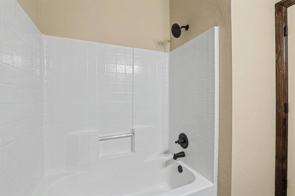 1022 Fox Run Lane Property Photo 25