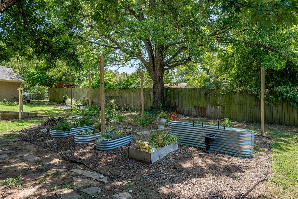 319 S Main Street Property Photo 31