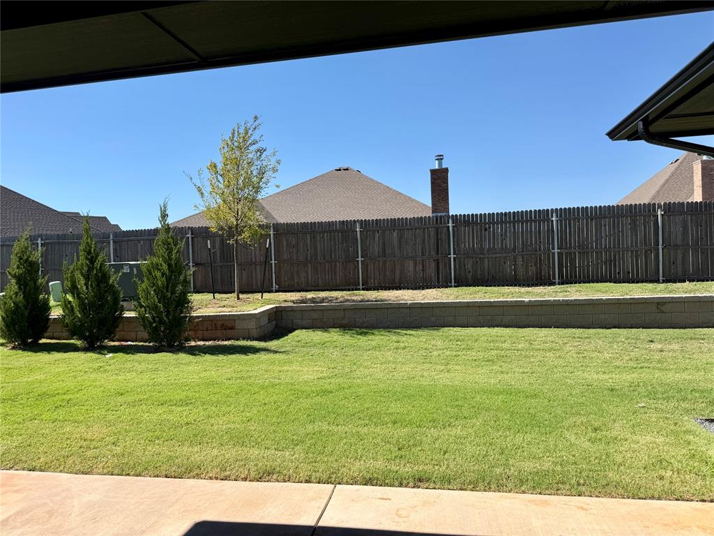 12813 Cobblestone Curve Road Property Photo 23