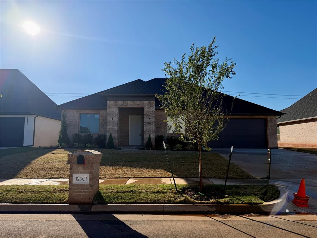 12901 Cobblestone Curve Road Property Photo 1