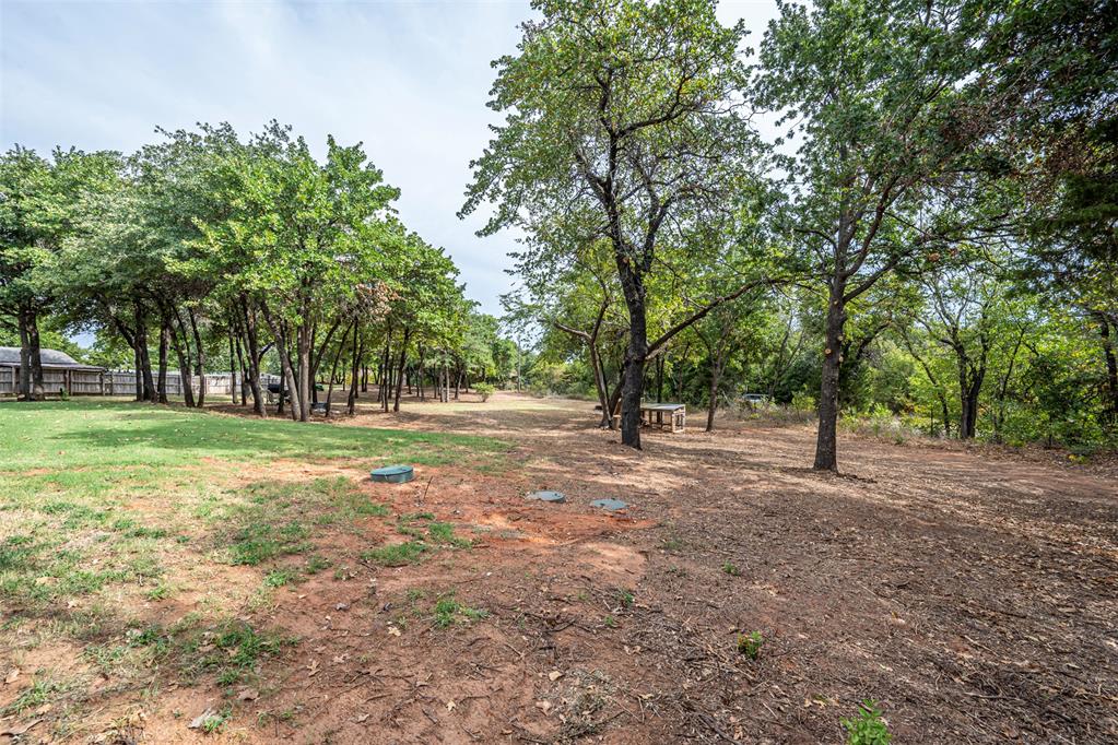 139 Tulip Trail Property Photo 7