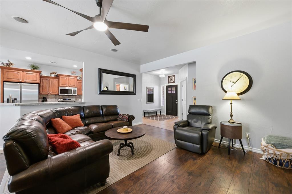 139 Tulip Trail Property Photo 12