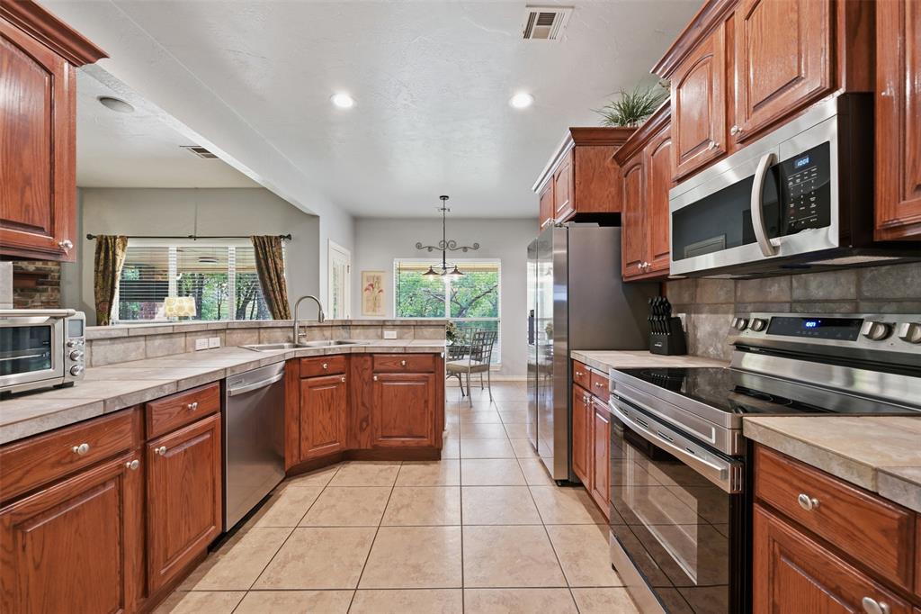 139 Tulip Trail Property Photo 14