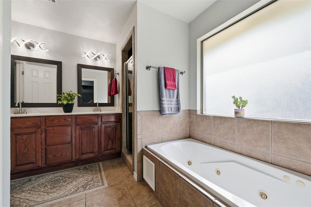 139 Tulip Trail Property Photo 23