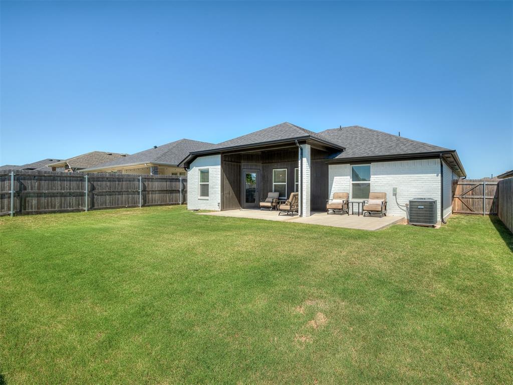 305 Pergola Street Property Photo 31