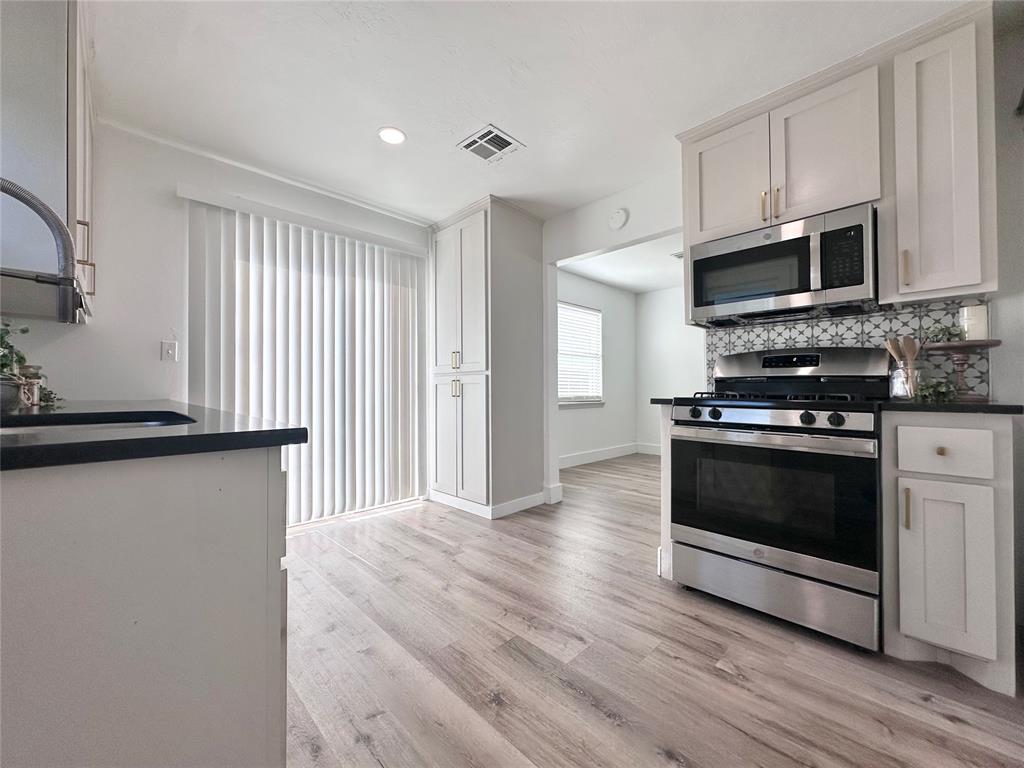 1105 N Mckinley Avenue Property Photo 8