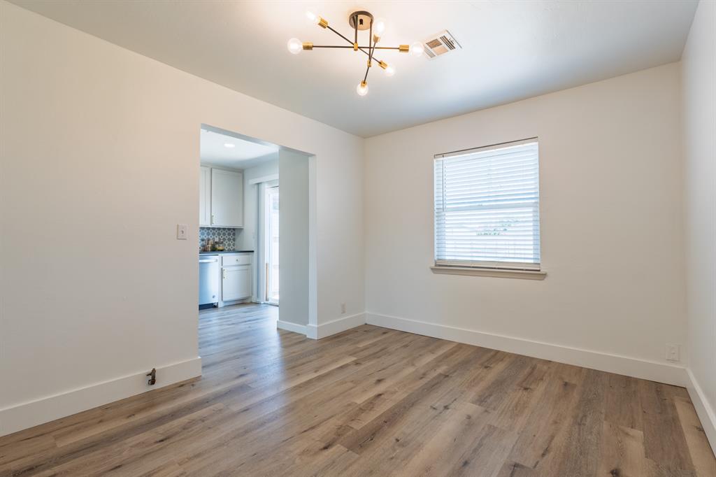 1105 N Mckinley Avenue Property Photo 14