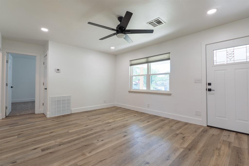 1105 N Mckinley Avenue Property Photo 18