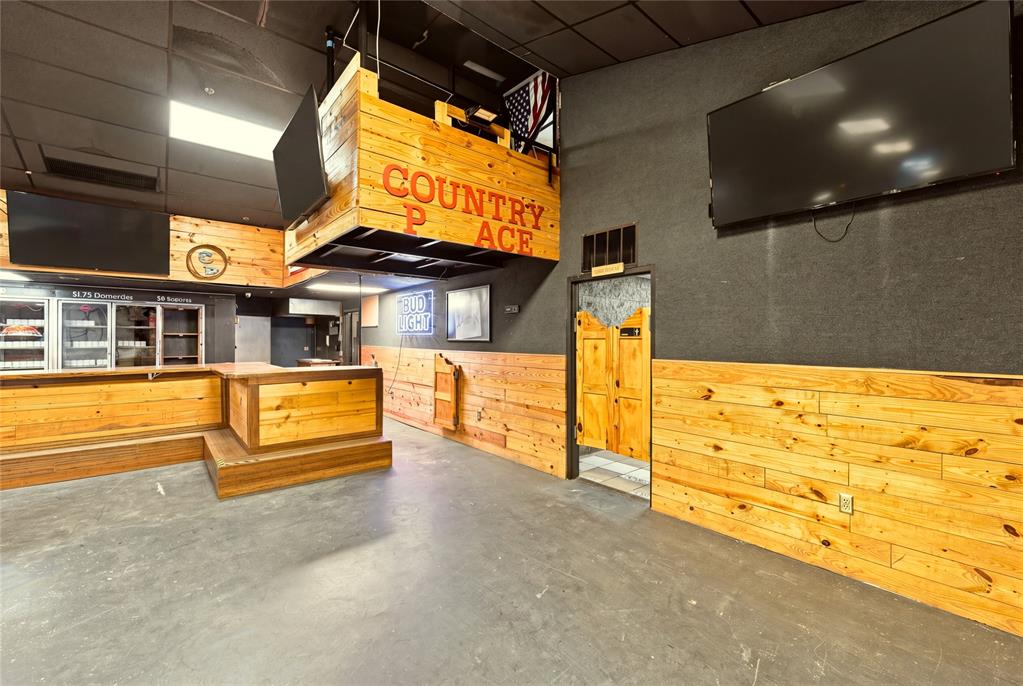 2707 E 66 Highway Property Photo 10