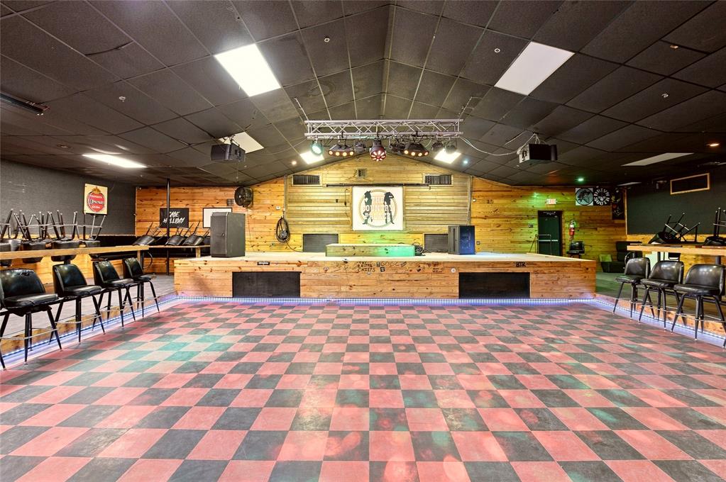 2707 E 66 Highway Property Photo 15