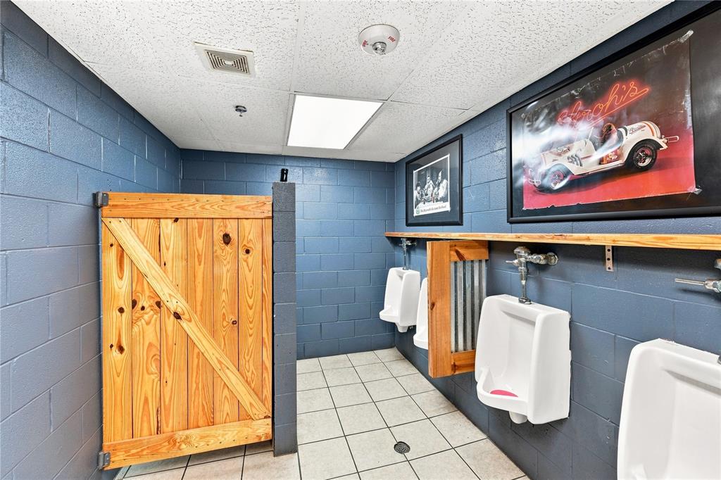 2707 E 66 Highway Property Photo 17