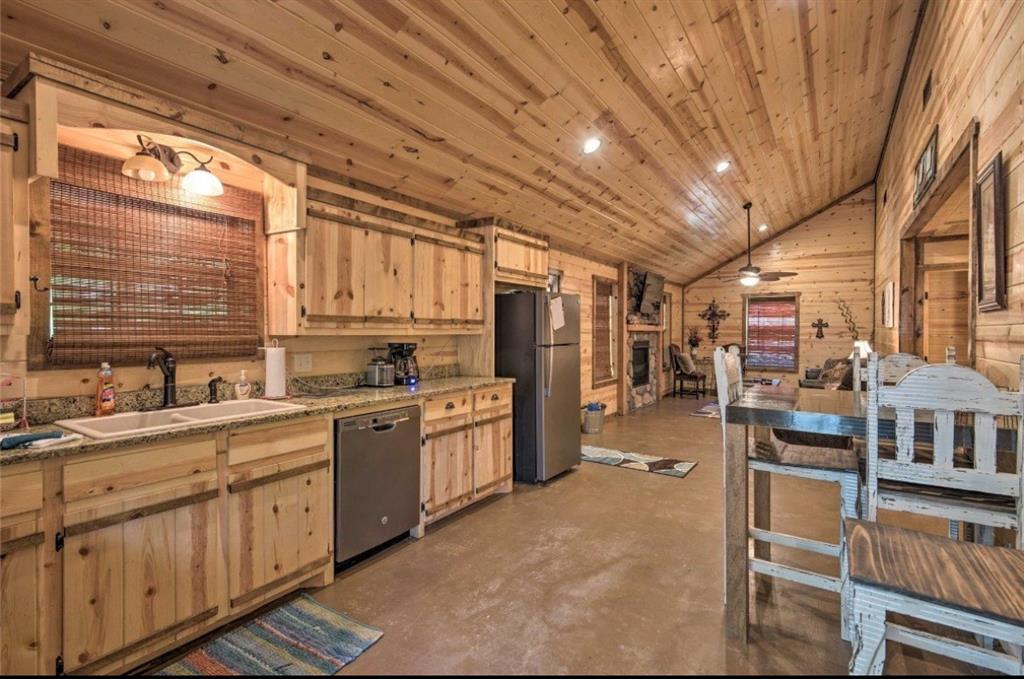 35 Triggerfish Road Property Photo 4