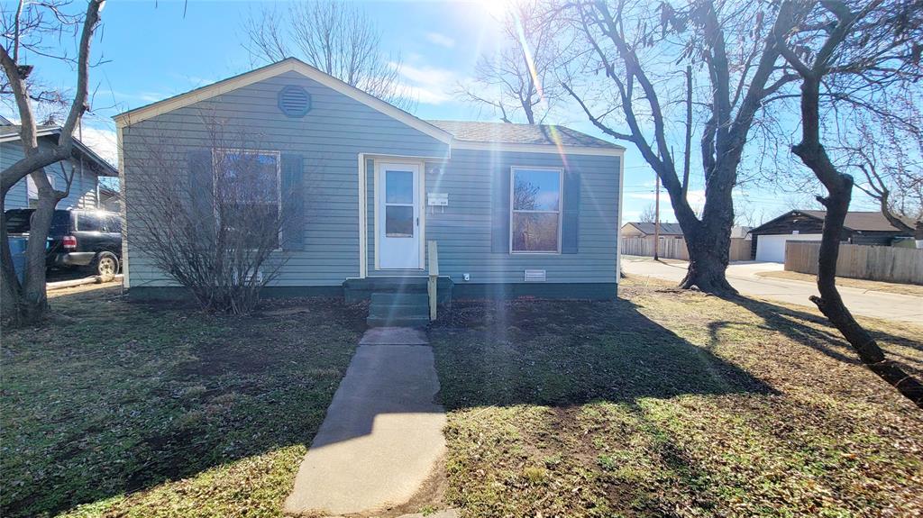 300 E Kittyhawk Drive Property Photo 1