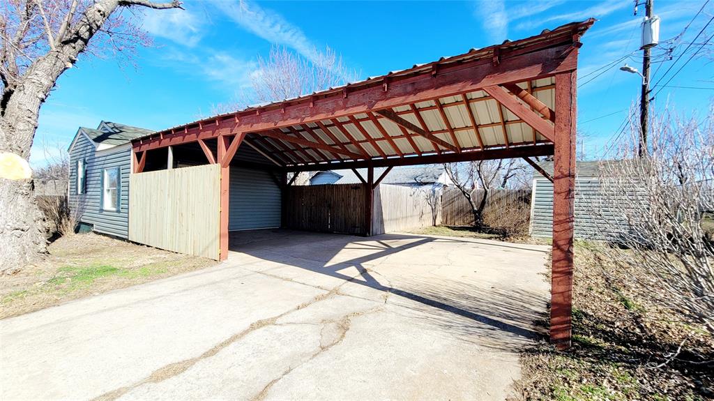 300 E Kittyhawk Drive Property Photo 21