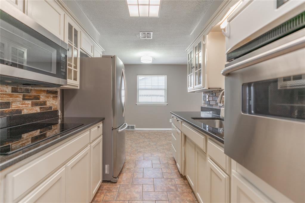 5701 Nw 58th Street Property Photo 3