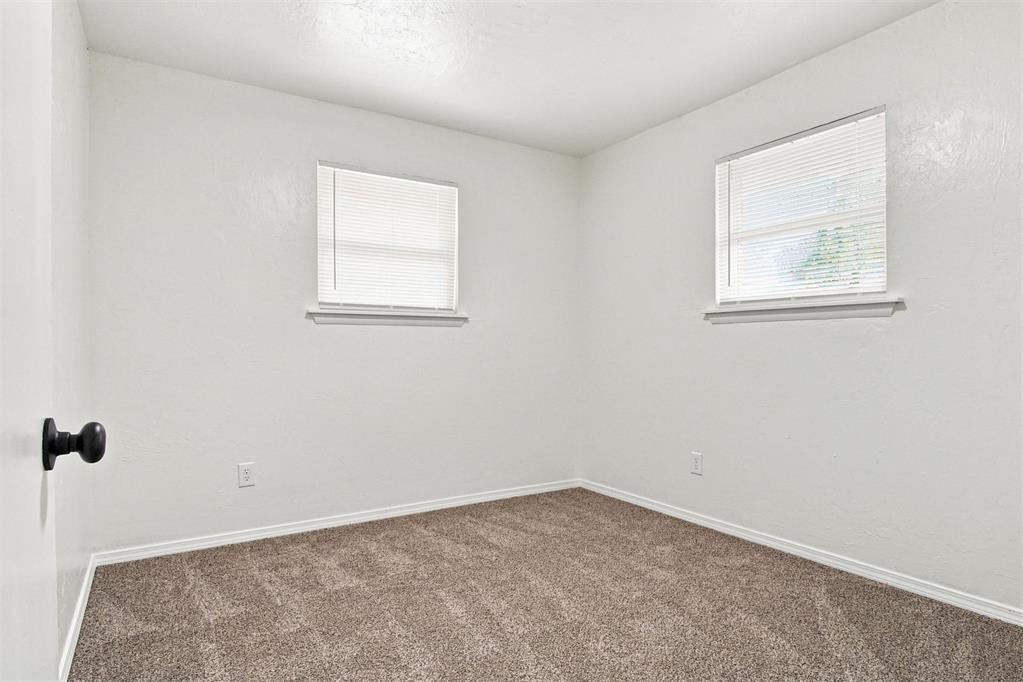 208 S Norman Avenue Property Photo 15