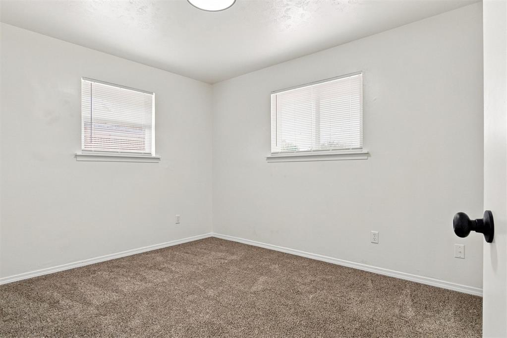 208 S Norman Avenue Property Photo 20