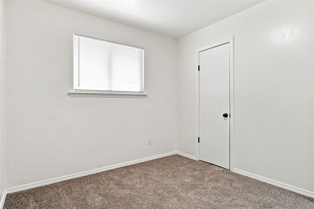 208 S Norman Avenue Property Photo 22