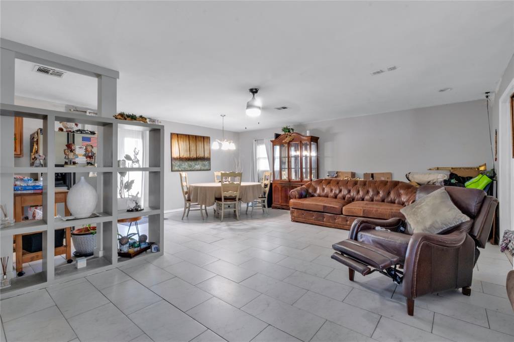 6028 Nw 55th Street Property Photo 7