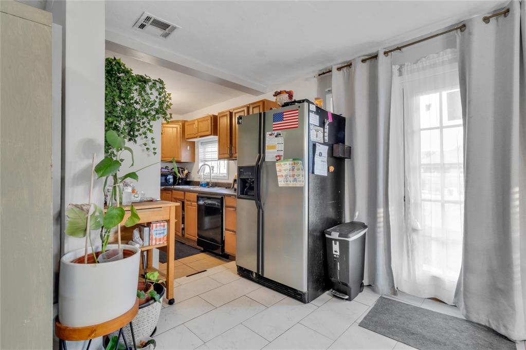 6028 Nw 55th Street Property Photo 8
