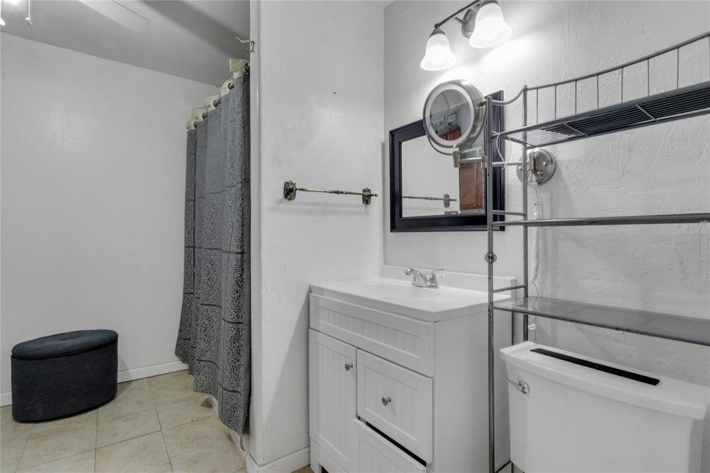 6028 Nw 55th Street Property Photo 15