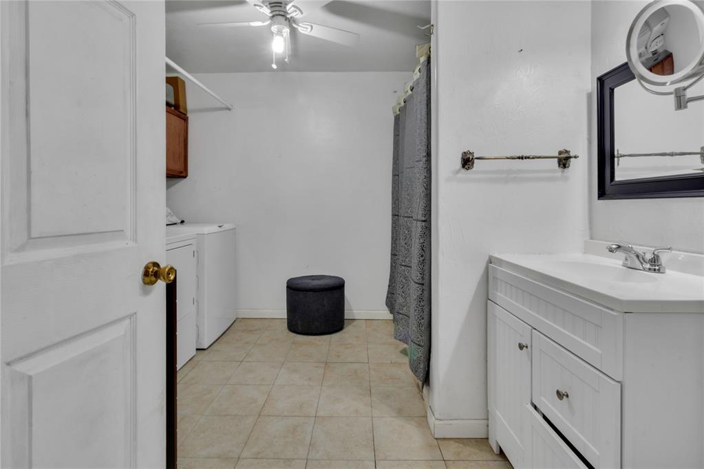 6028 Nw 55th Street Property Photo 16