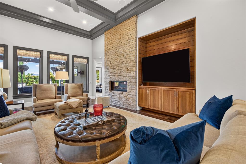 15604 Via Sierra Property Photo 6
