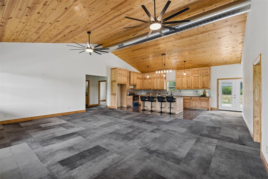 37950 W Macarthur Street Property Photo 8