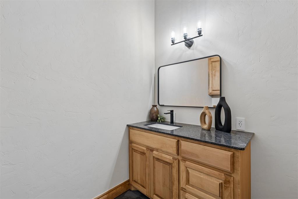 37950 W Macarthur Street Property Photo 35