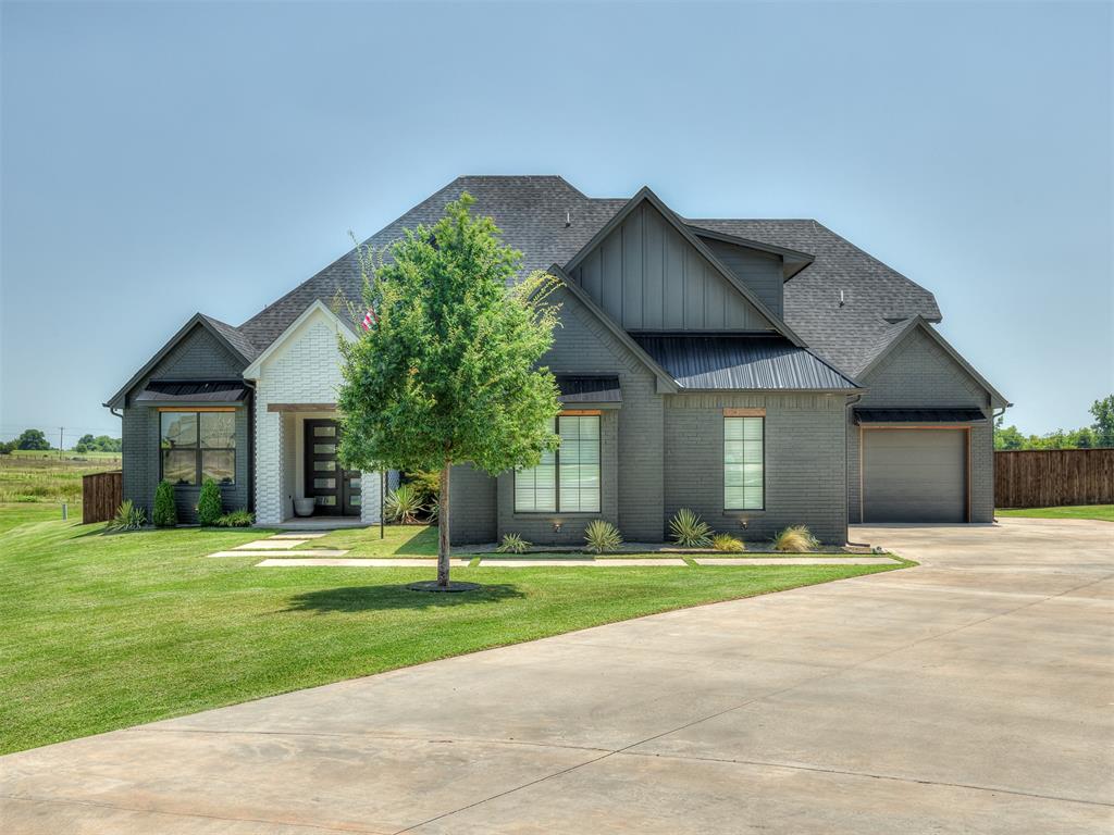 1330 Acclivis Court Property Photo 2