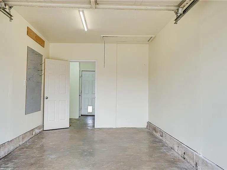 927 Sw 1st Street Property Photo 9