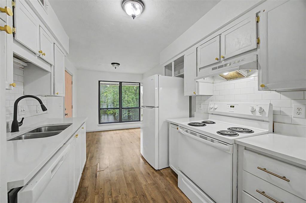 833 Cardinal Creek Boulevard C Property Photo 10