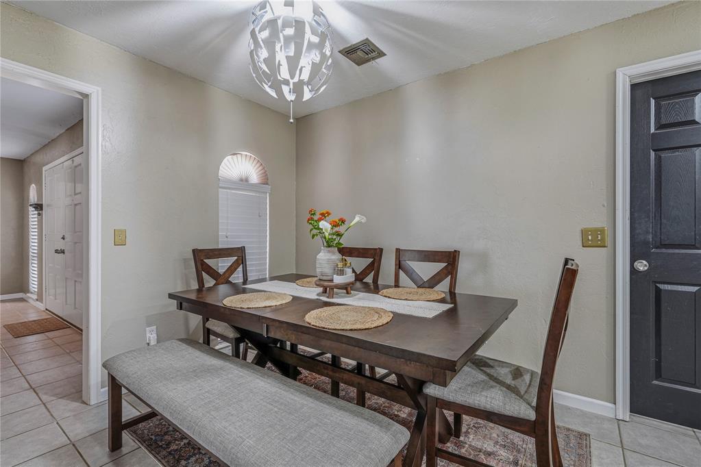 11917 Camelot Place Property Photo 19