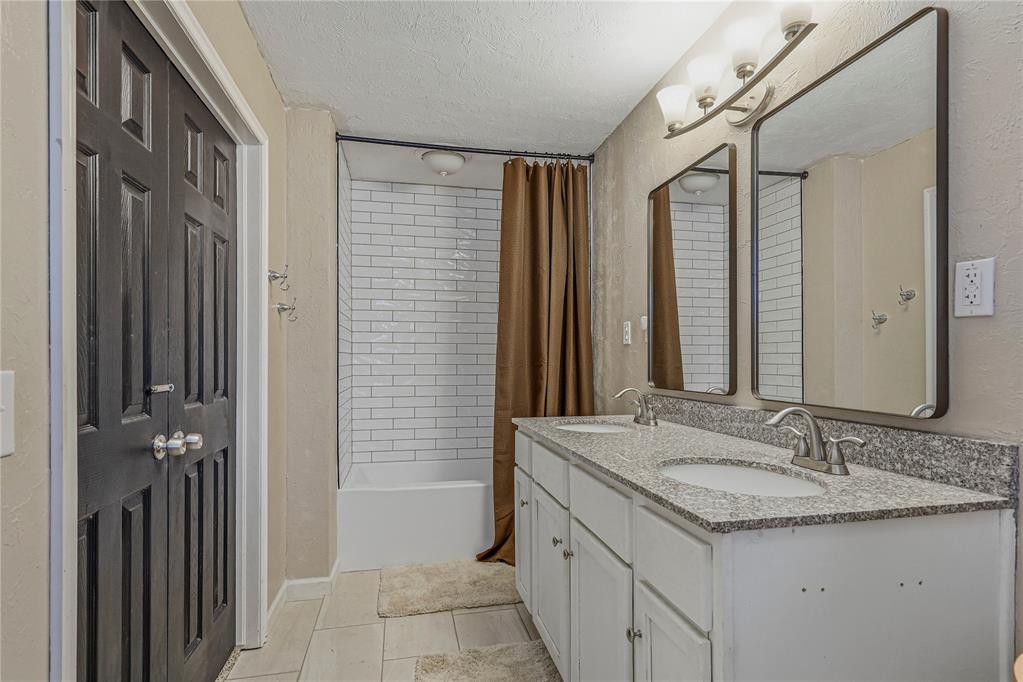 11917 Camelot Place Property Photo 41
