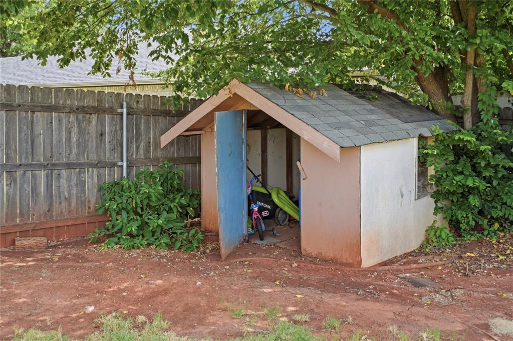11917 Camelot Place Property Photo 46