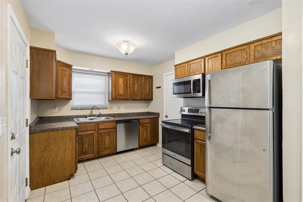 5533 N Shawnee Avenue Property Photo 9
