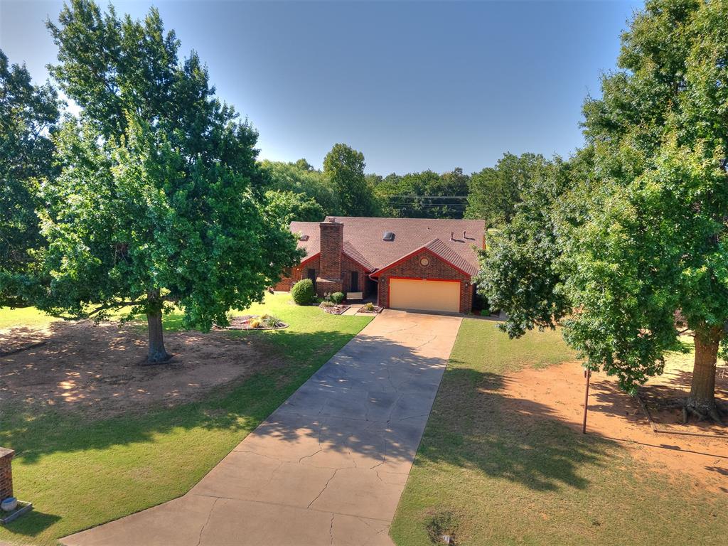 2201 Dena Drive Property Photo 3