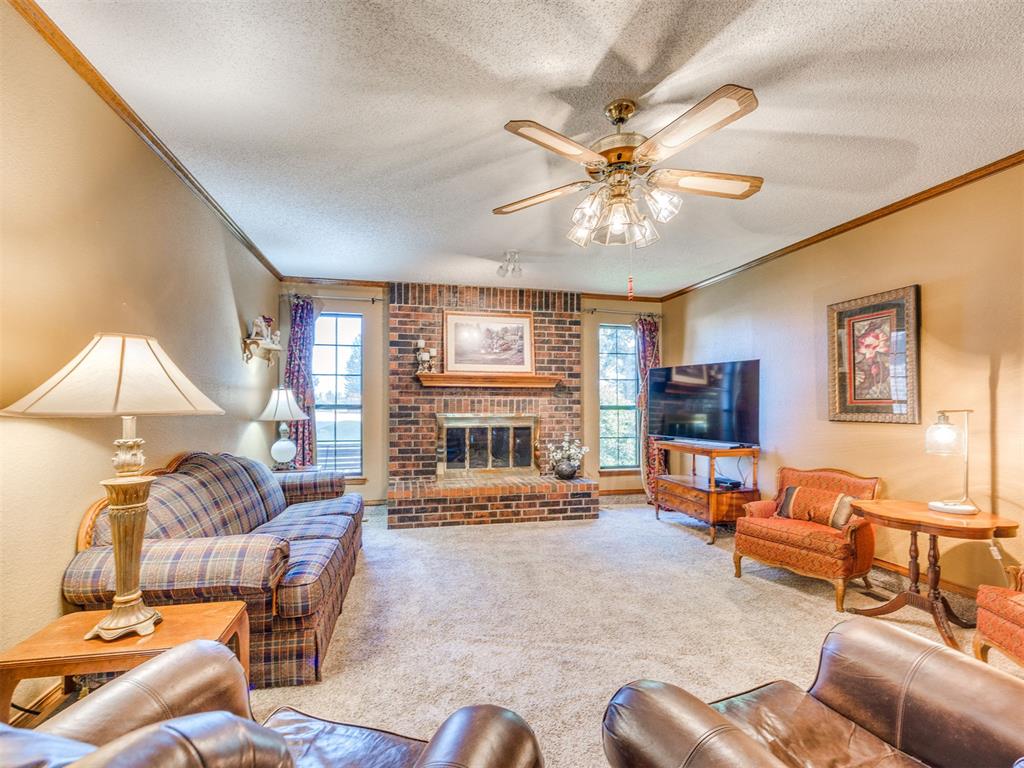 2201 Dena Drive Property Photo 10