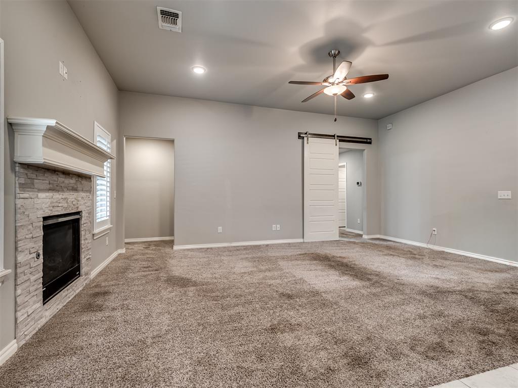 1305 N Storybrook Street Property Photo 7