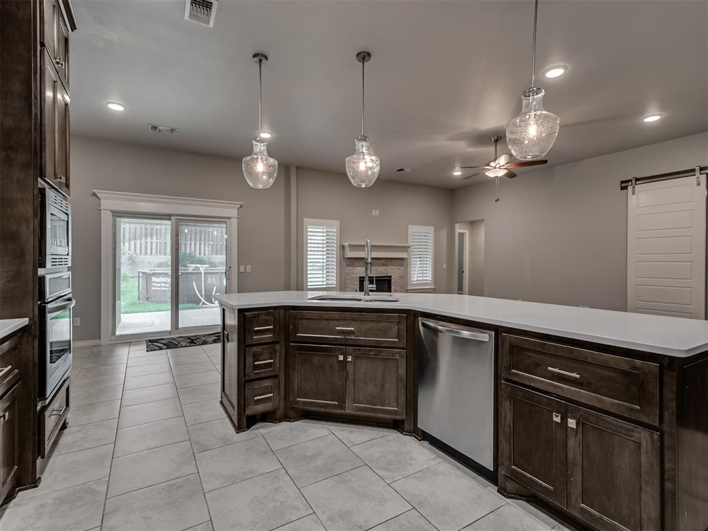 1305 N Storybrook Street Property Photo 13