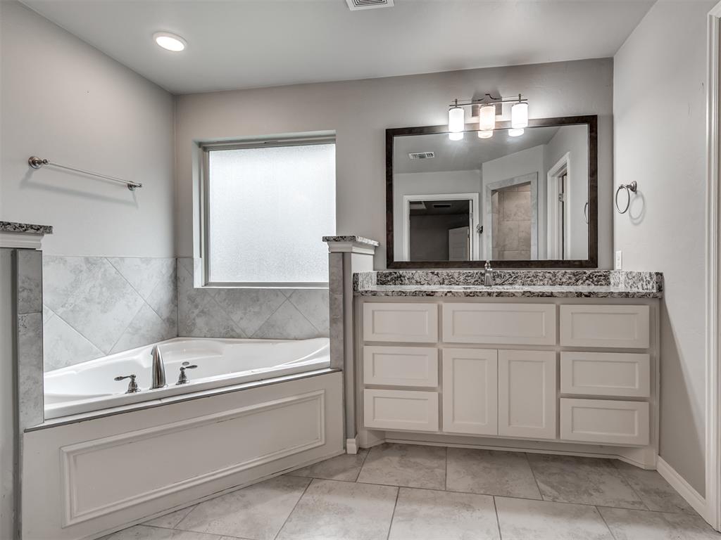 1305 N Storybrook Street Property Photo 17