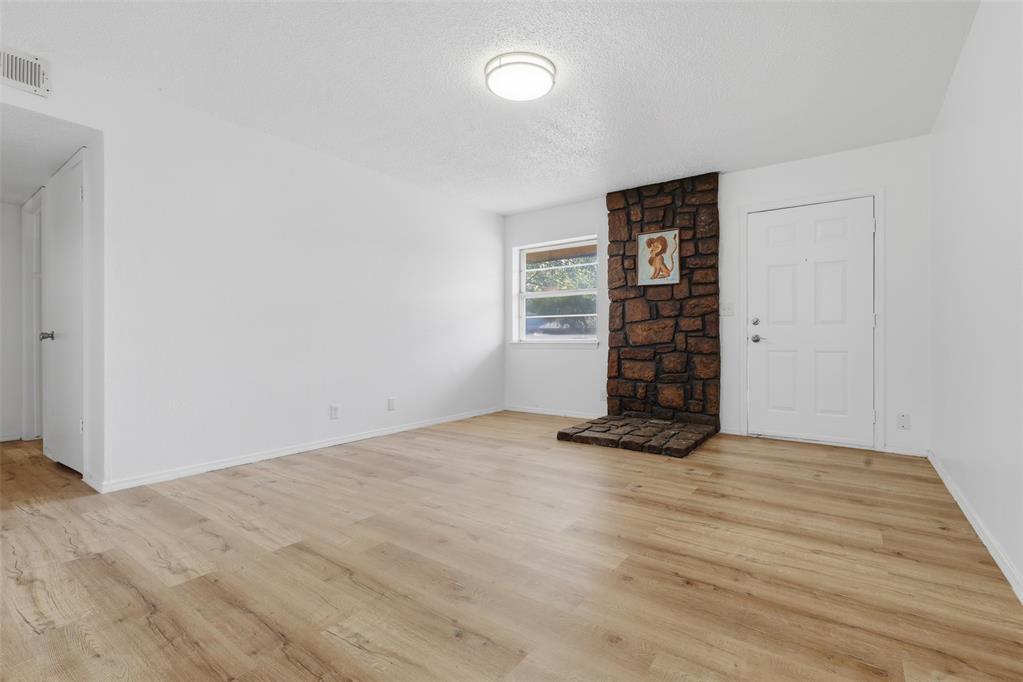 1623 Hardwood Grove Street Property Photo 4